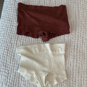 Ribbed High-Waisted Lounge Boyshorts in Brown and Cream